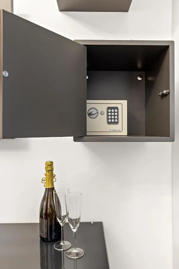 Brand New Studio - Old Town Bukarest Románia
